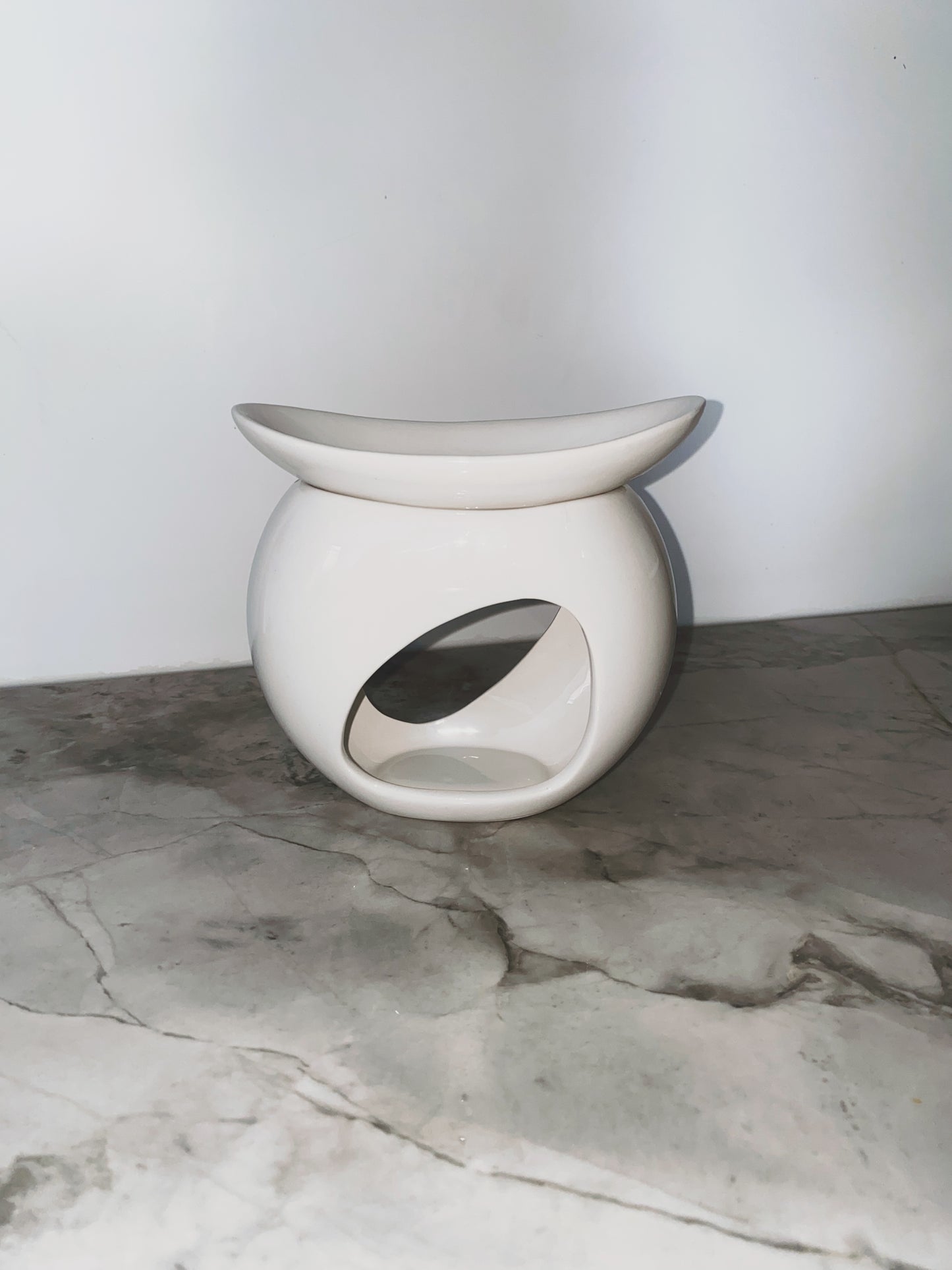 Oval wax burner